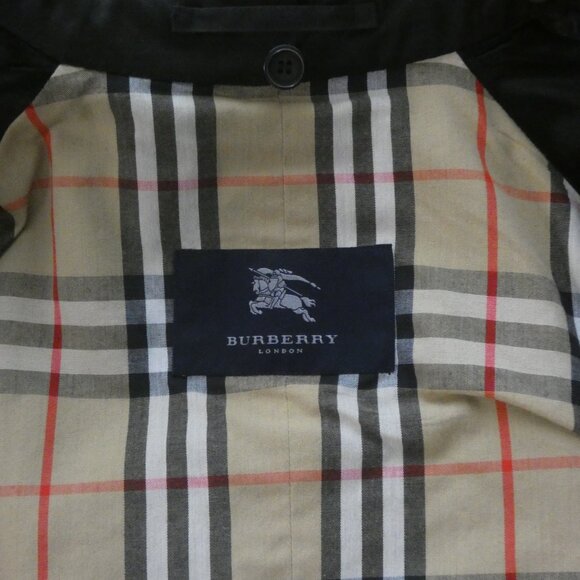 Classic Black Burberry Trench Coat NEVER WORN with wool liner and collar. - Picture 5 of 9